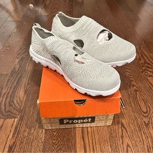 NIB {Propet} TravelActiv Avid Pull-on Sneaker, 8.5